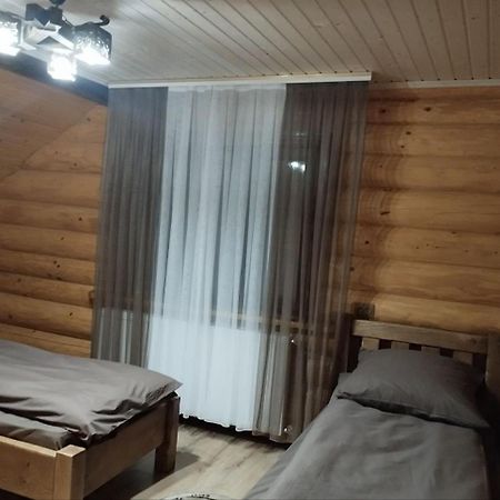 Садиба У Пасічника Guest House Pilipets Exterior foto